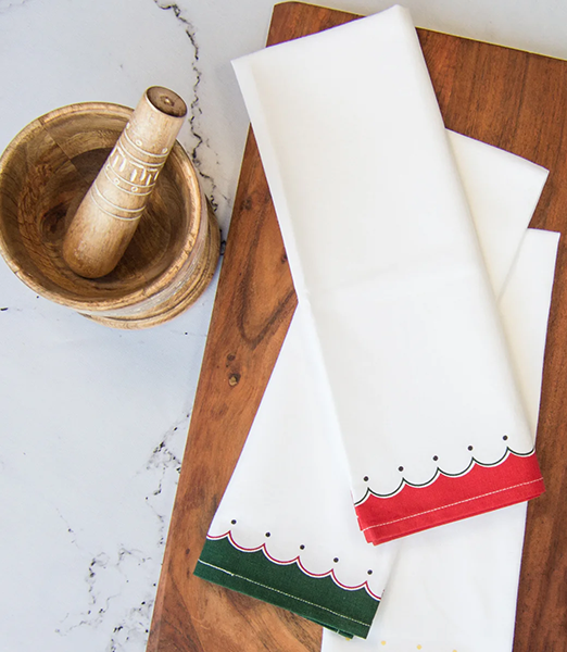 Printed Christmas Scallop Border Towel