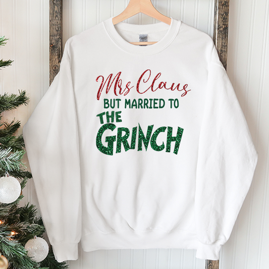 Mrs Claus Married To The Grinch Transfer - T-SHIRT SIZE