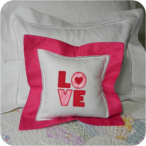 https://www.allaboutblanks.com/blankshop/pc/catalog/Holiday/Valentines/Pillow-BrightBorder-Pink-8in-Val15-M.png
