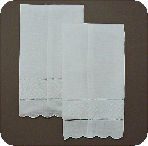 Crosshatch & Dots Guest Towel